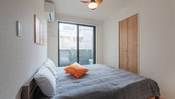2 bedrooms, desk, iron/ironing board, free WiFi