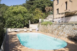 Pool - Leccio, bright apartment with view over the valley and with swimming pool (Sassetta (LI))