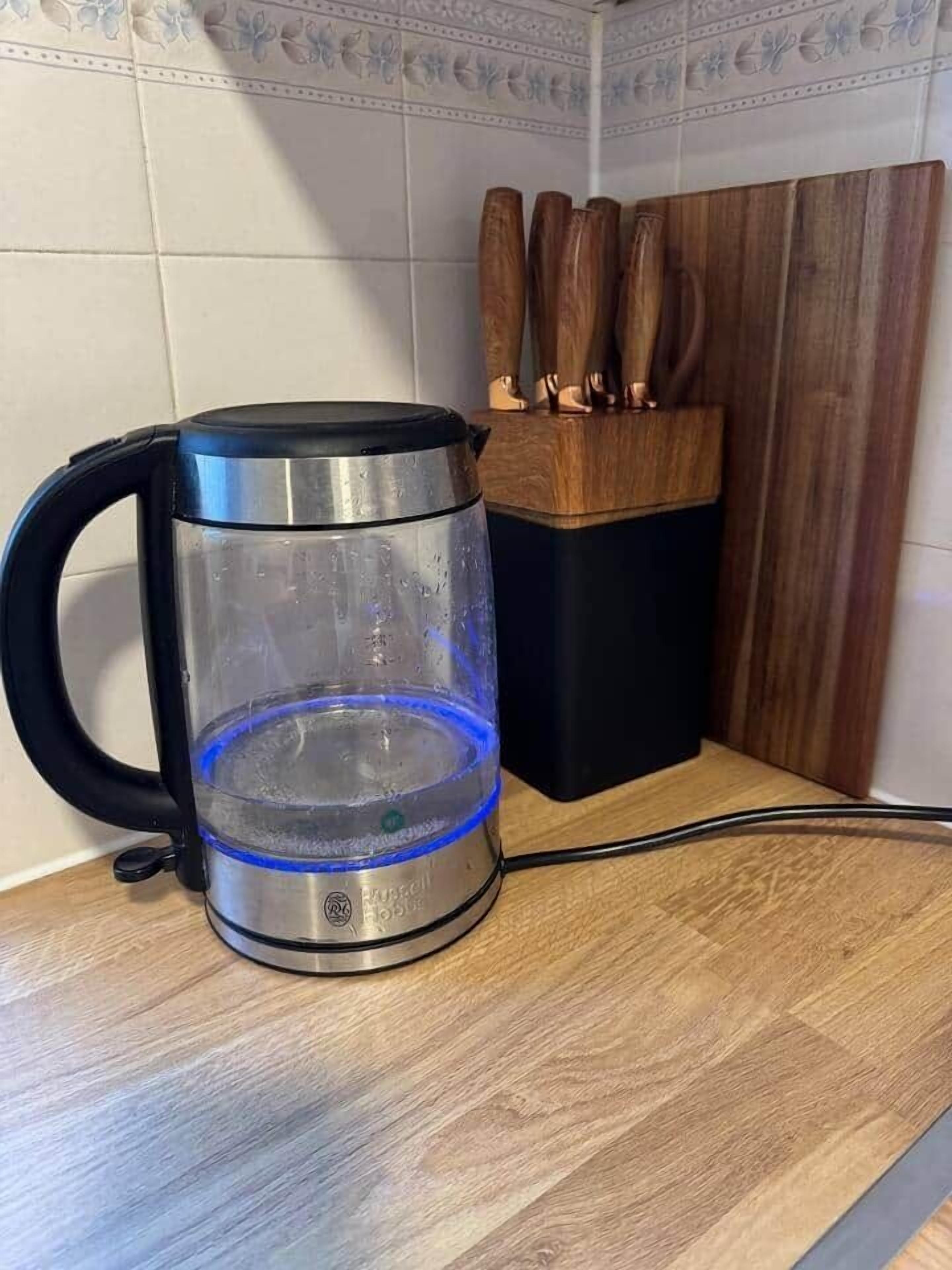 Kaffee und/oder Kaffeemaschine