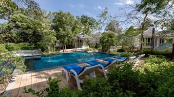 Biệt thự Deluxe, quang cảnh vườn | Hồ bơi