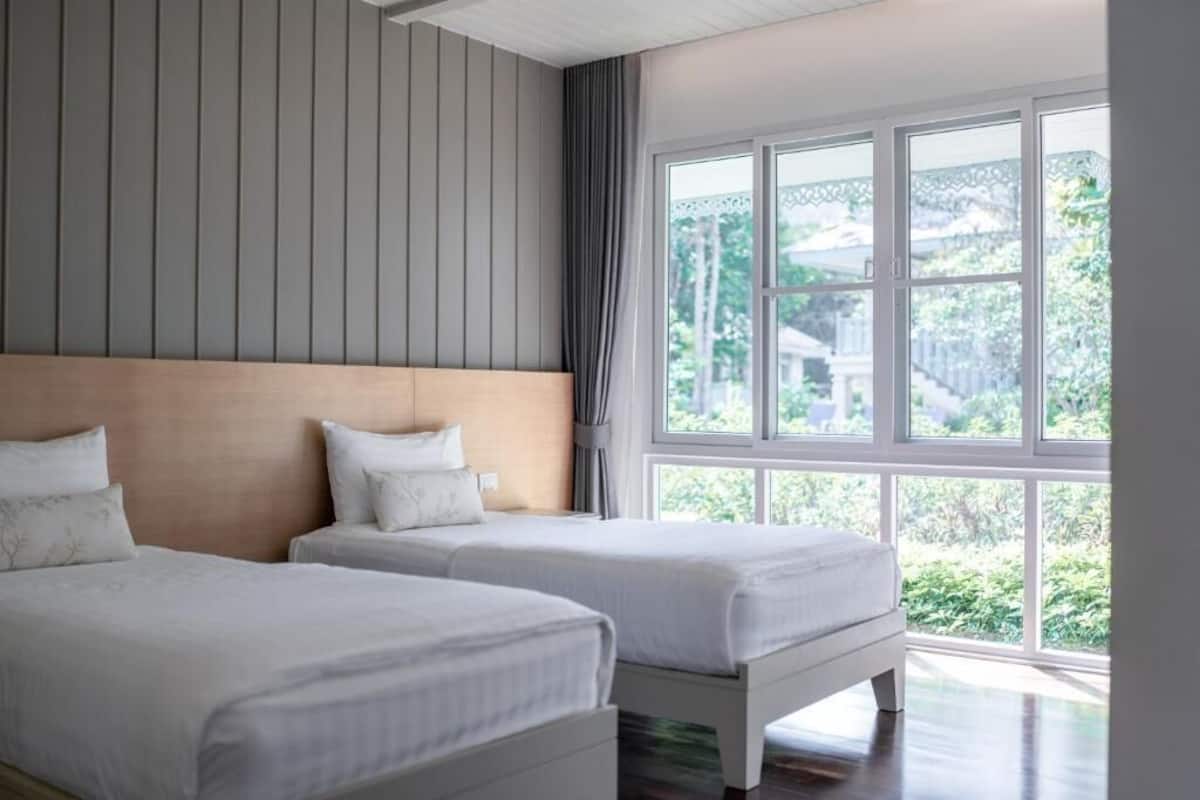 Villa Deluxe, vista al jardín