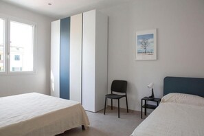 Unclassified image, 4 of 12, button - Vrbo Property (Vada)