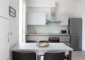 Unclassified image, 3 of 12, button - Vrbo Property (Vada)