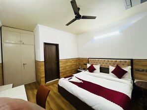 Deluxe dubbelrum - balkong - utsikt mot staden