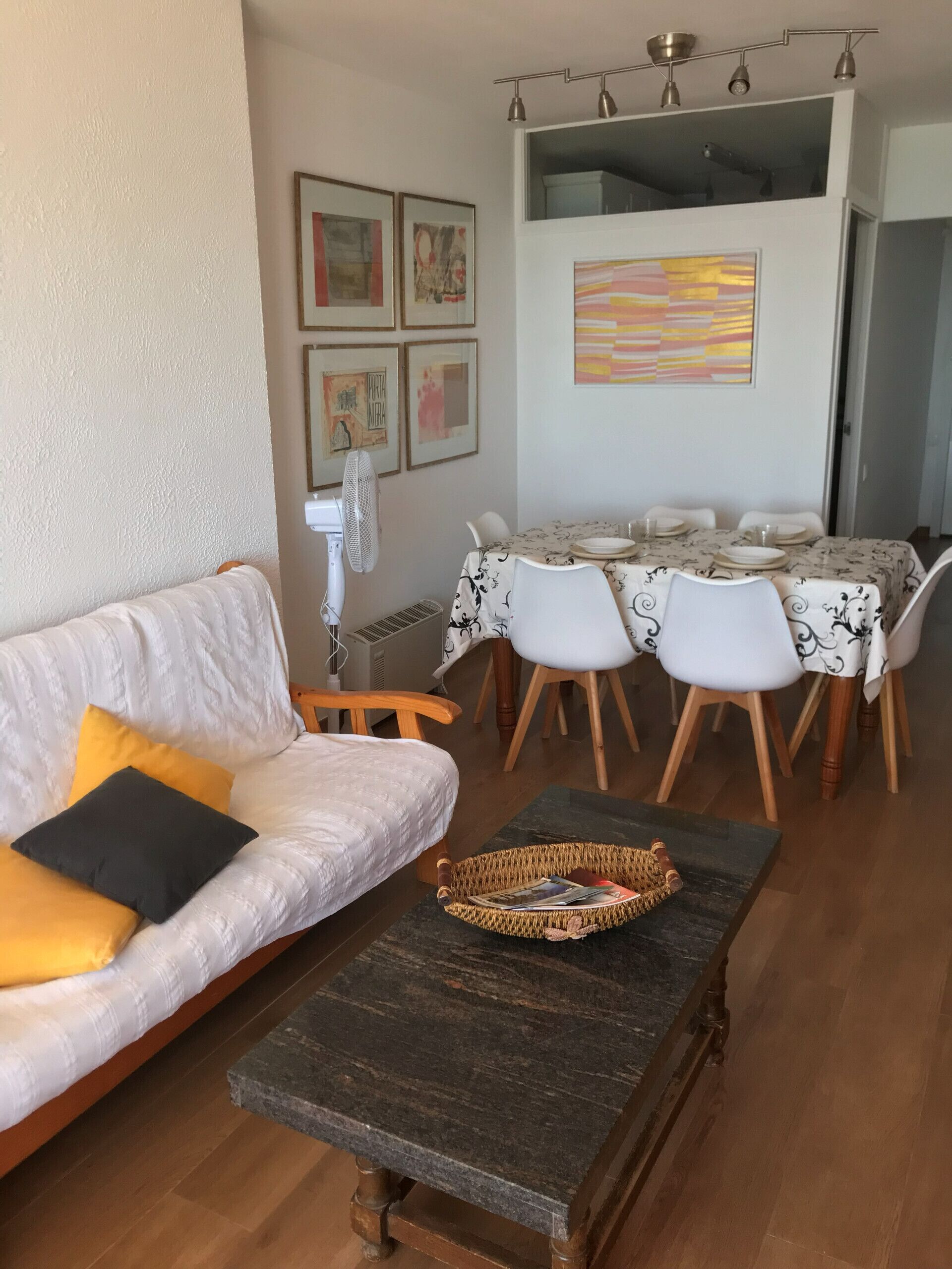 TV connectée, table de tennis de table