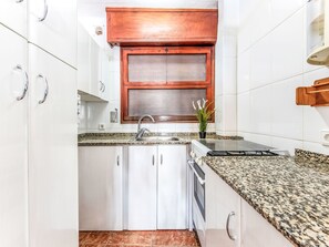 Fridge, microwave, oven, cookware/dishes/utensils - Set Pins by Interhome (Cambrils)