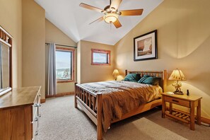 Room - Sleep 10-4 bedroom-Big Sandy Lake (McGregor)