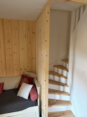 Room - Newly renovated house in the heart of La Pinède - Beach 7min by bike (Lacanau)