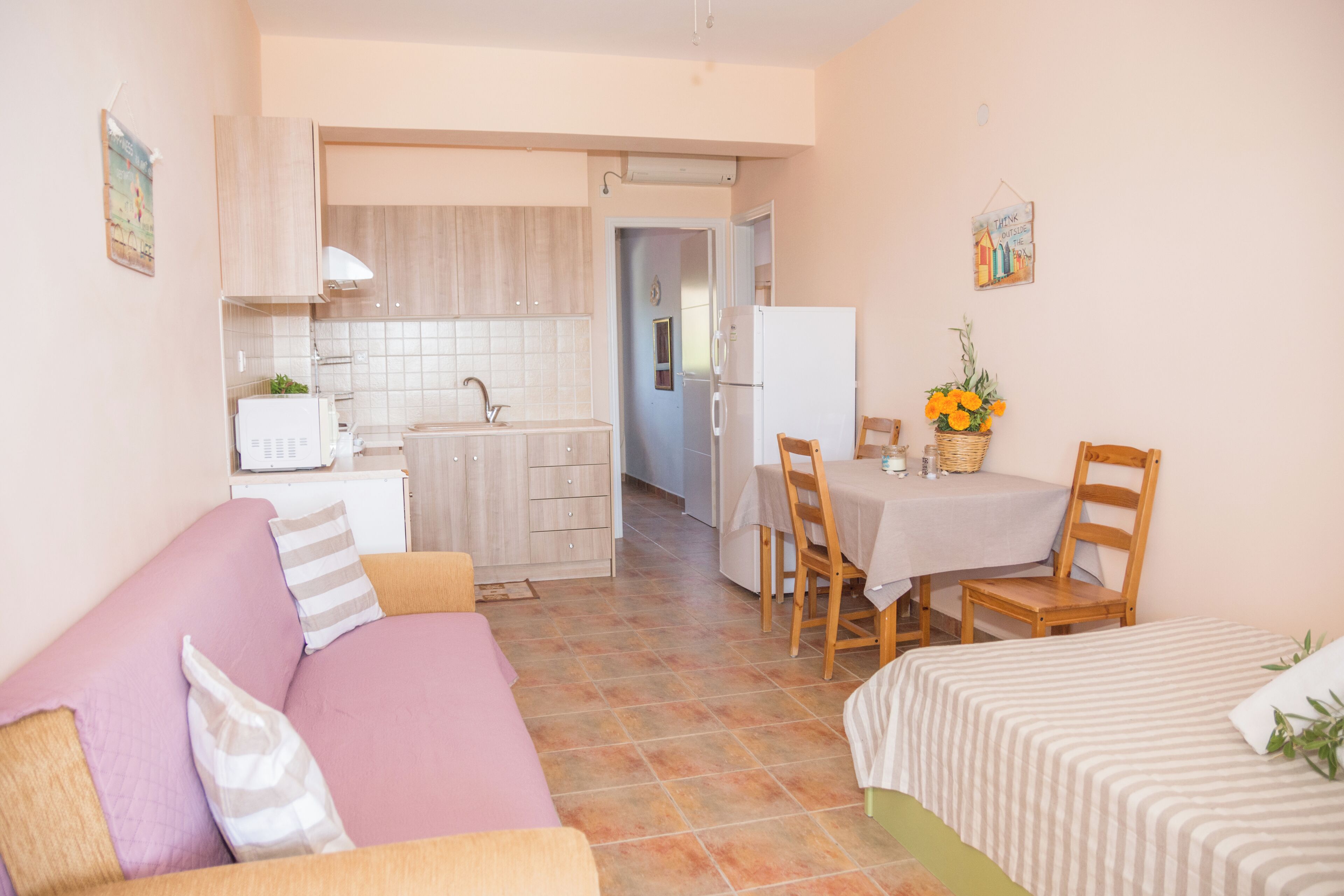 Classic Apartment, Balcony, Sea View | Living area