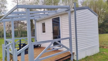 Basic Cabin | Exterior