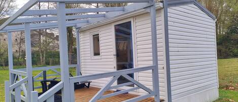 Basic Cabin | Exterior