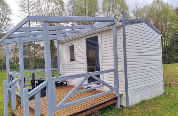 Basic-Ferienhütte | Aussenbereich