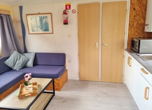 Mobile Classic-Unterkunft, 2 Schlafzimmer | Innenbereich