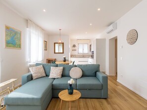 TV - Lago di Luce by Interhome (Riva del Garda)