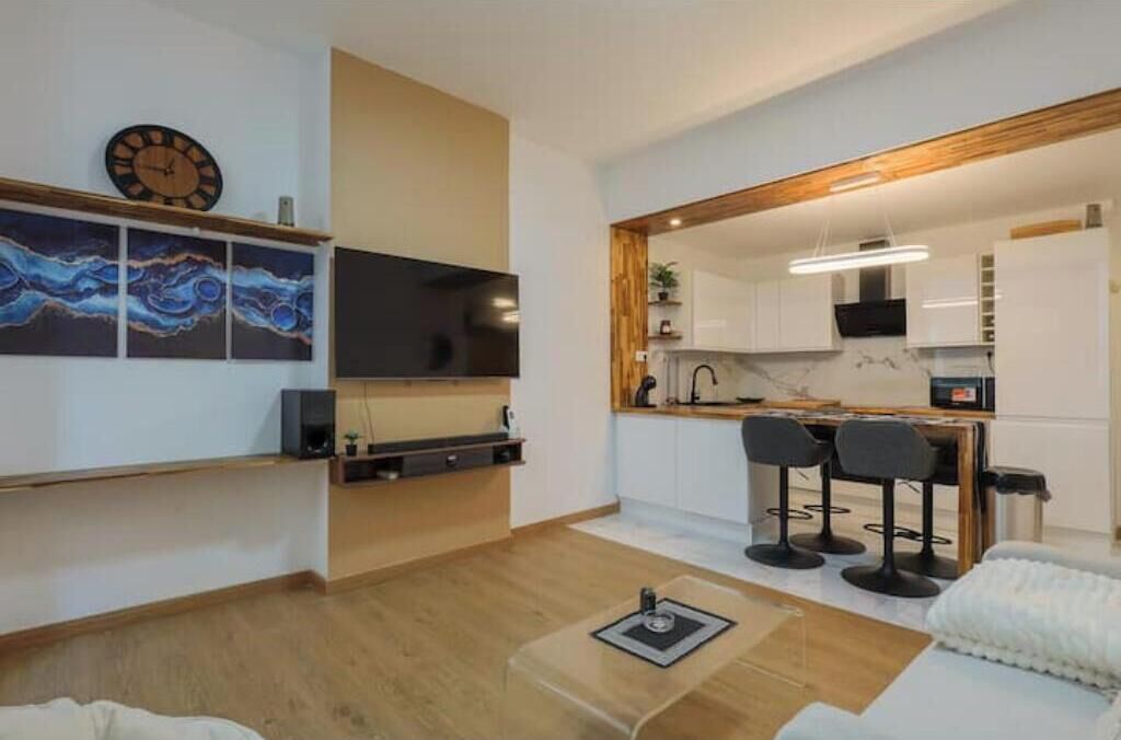 Smart TV, stereo