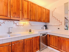 Fridge, microwave, oven, dishwasher - Manuela by Interhome (Brenzone)