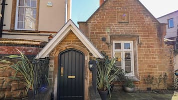 Cottage | Exterior detail