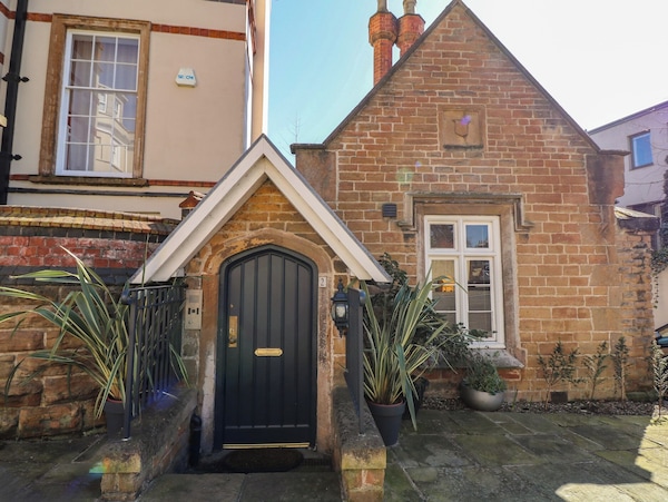 Tower Cottage - Nottingham