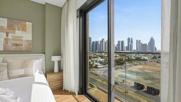Roupas de cama premium, cofres nos quartos, individualmente decorados