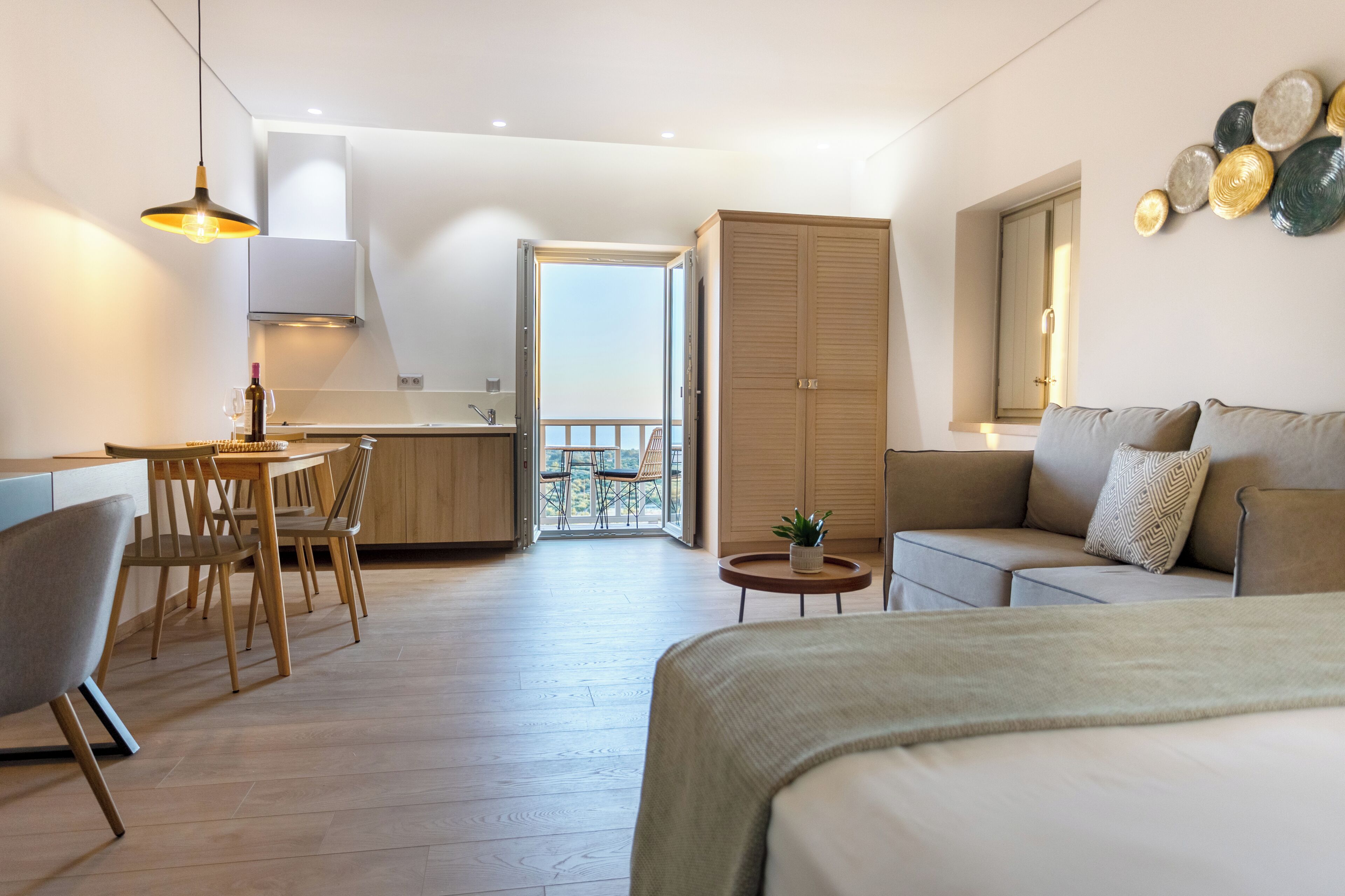 Deluxe Suite | Living area