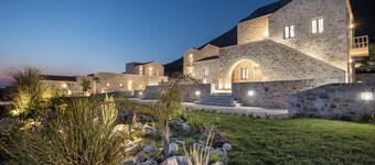Armantanis Luxury Suites