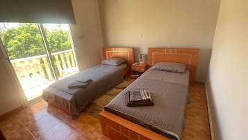 2 chambres, fer et planche Ă repasser, Wi-Fi gratuit, draps fournis