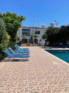 Pool - Kings Beach Townhouse (Paphos)