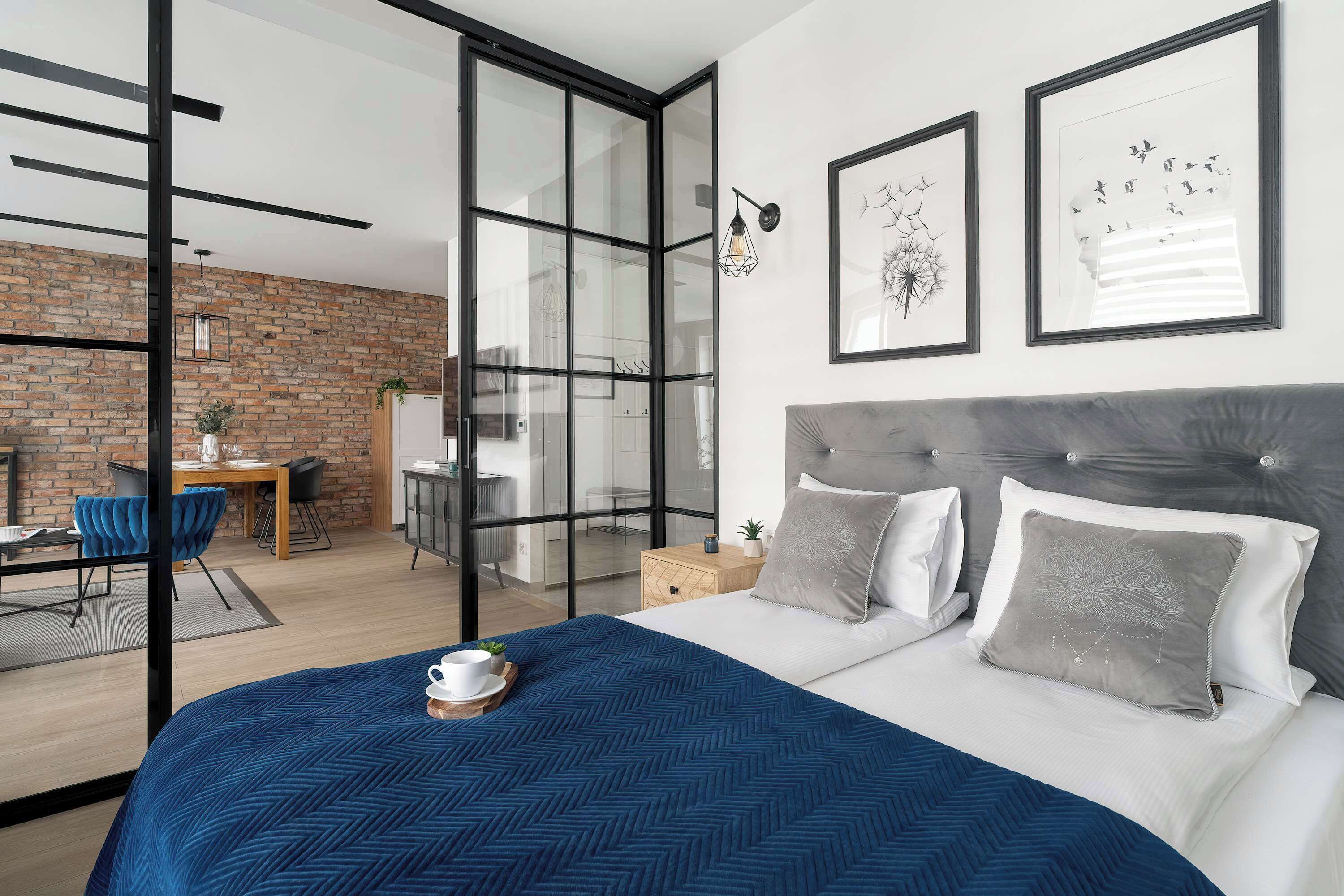 Iron/ironing board, travel cot, WiFi, bed sheets