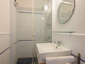 Towels - Solis Lux by Interhome (Roma: Colosseo – Fori Imperiali)