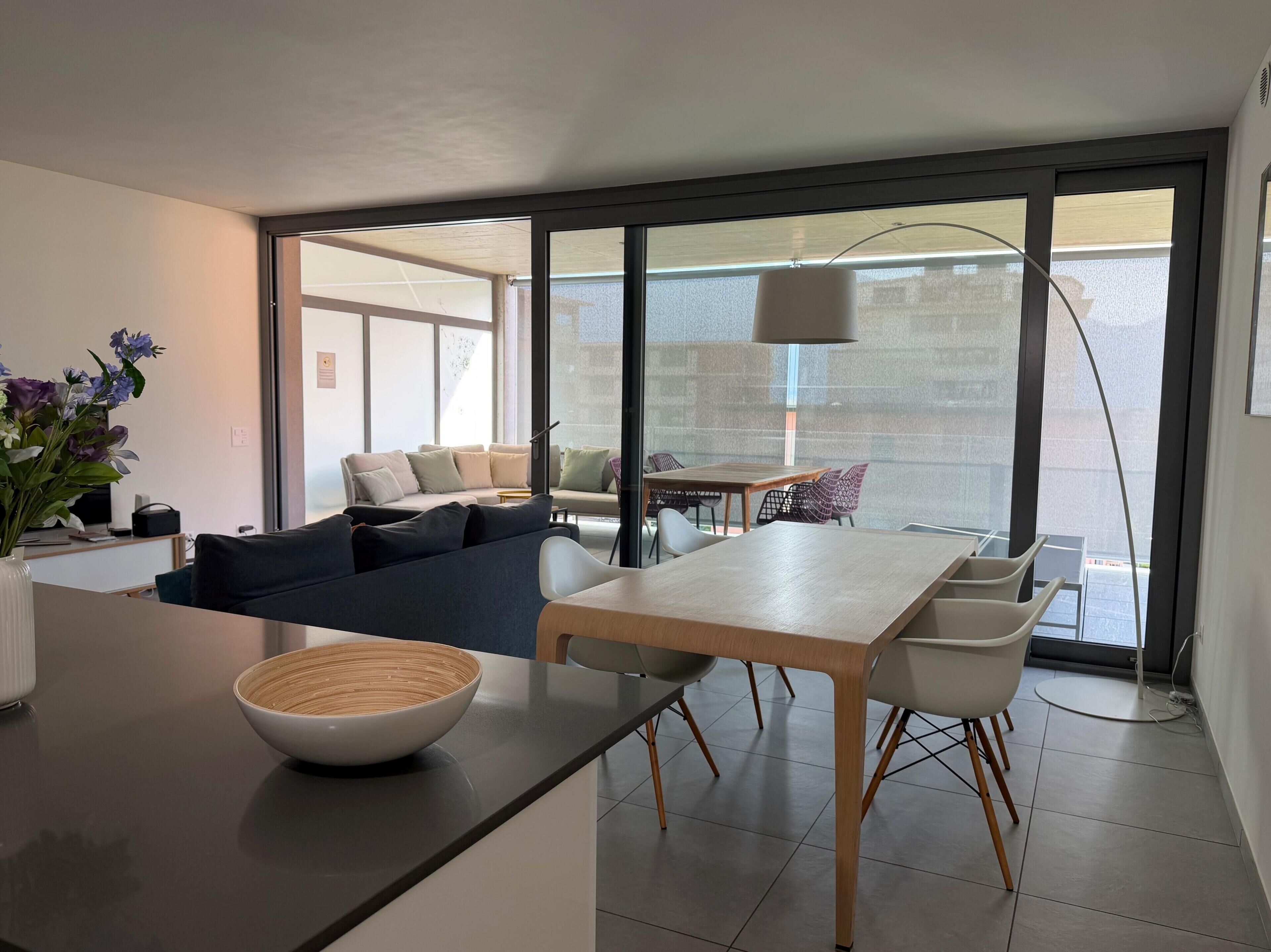 Modern Holiday Apartment With Balcony And Mountain Views In Solduno - Ascona