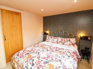 2 bedrooms, individually decorated, individually furnished, free WiFi - Jolly Cottage (Derby)