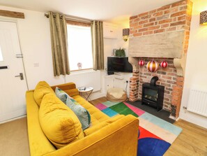 Living area - Jolly Cottage (Derby)