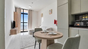 Dining - Free housekeeping visits during your stay - Comfortable 1 Bed in Jebel Ali Sleeps 2 with Balcony! (Jebel Ali)