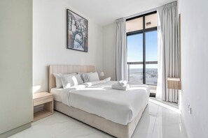 Iron/ironing board, WiFi, bed sheets - Free housekeeping visits during your stay - Comfortable 1 Bed in Jebel Ali Sleeps 2 with Balcony! (Jebel Ali)