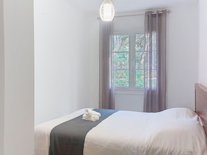 Bedroom - Les Cariatides 7 by Interhome (Ile d'Oléron)