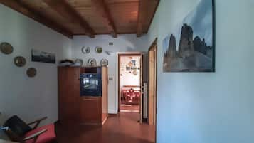 Superior Apartment, Courtyard View | Private kitchen