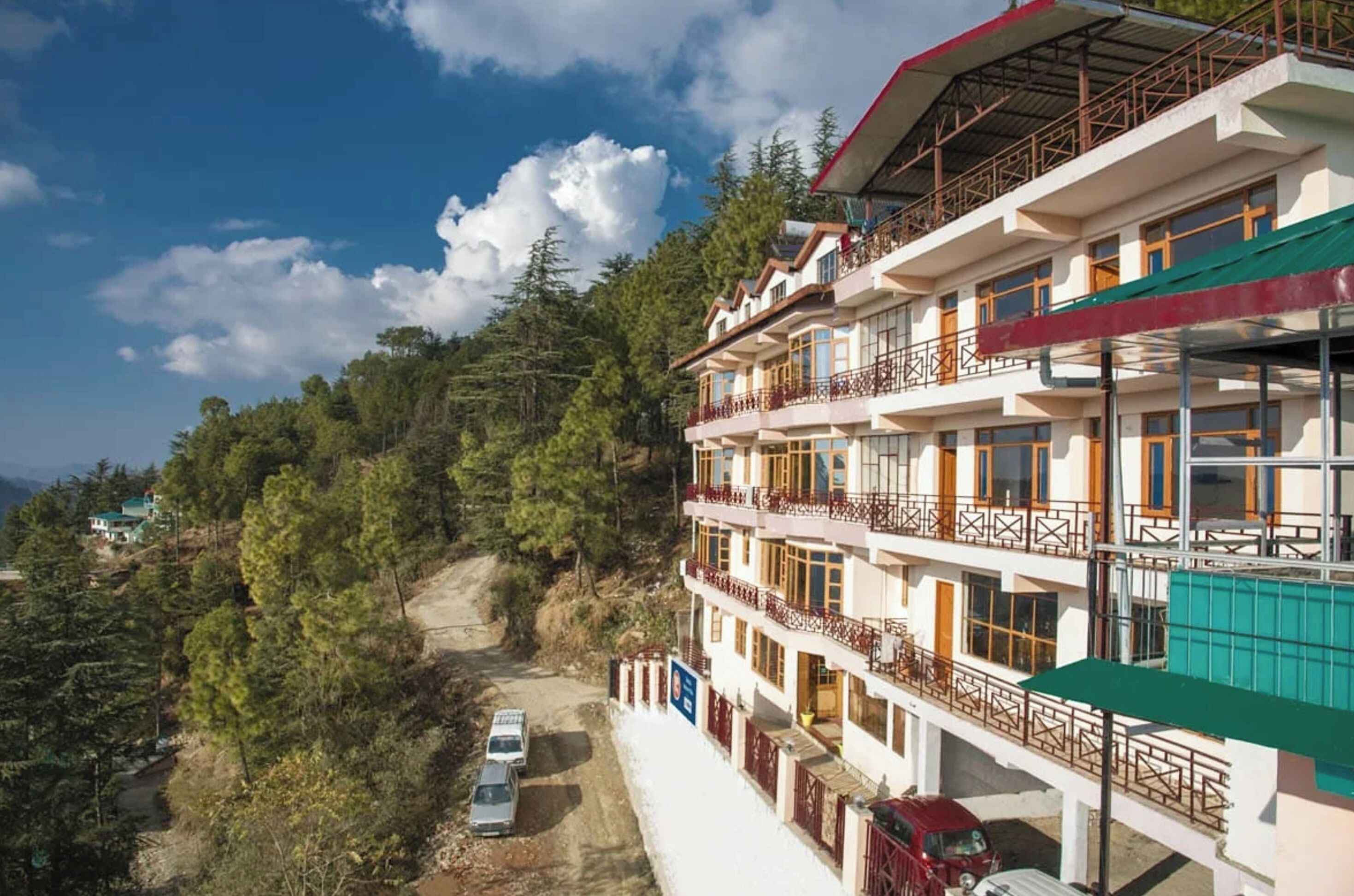 المنشأة من الخارج