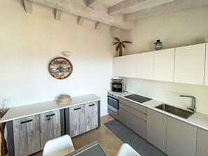 Fridge, oven, dishwasher, cookware/dishes/utensils - Belle Vue by Interhome (Alassio)