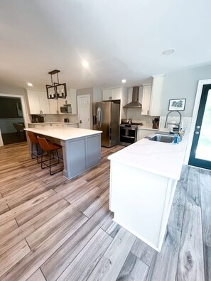 Microwave, oven, stovetop, dishwasher