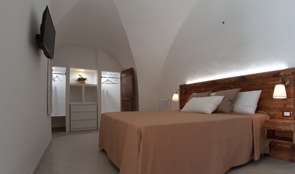 WiFi, bed sheets