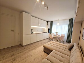 Imagen sin descripción, 2 de 16, botón