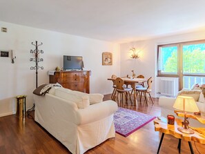 TV - Campicioi by Interhome (Pinzolo)