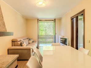 TV - Angolo di sole by Interhome (Pinzolo)