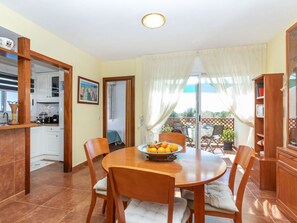 Dining - Coco Golf by Interhome (Sant Jordi)