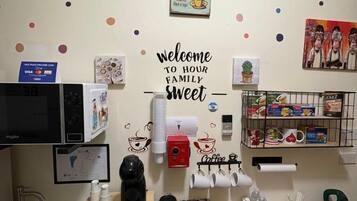 Habitació doble, pati, vistes al pati | Servei de restauració