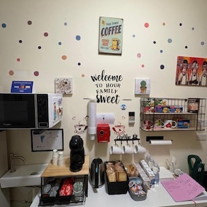 Kamar Double, patio, pemandangan halaman | Tempat makan