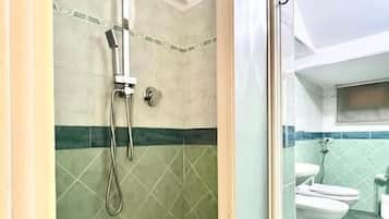 Double Room, Patio, Courtyard View | Bathroom