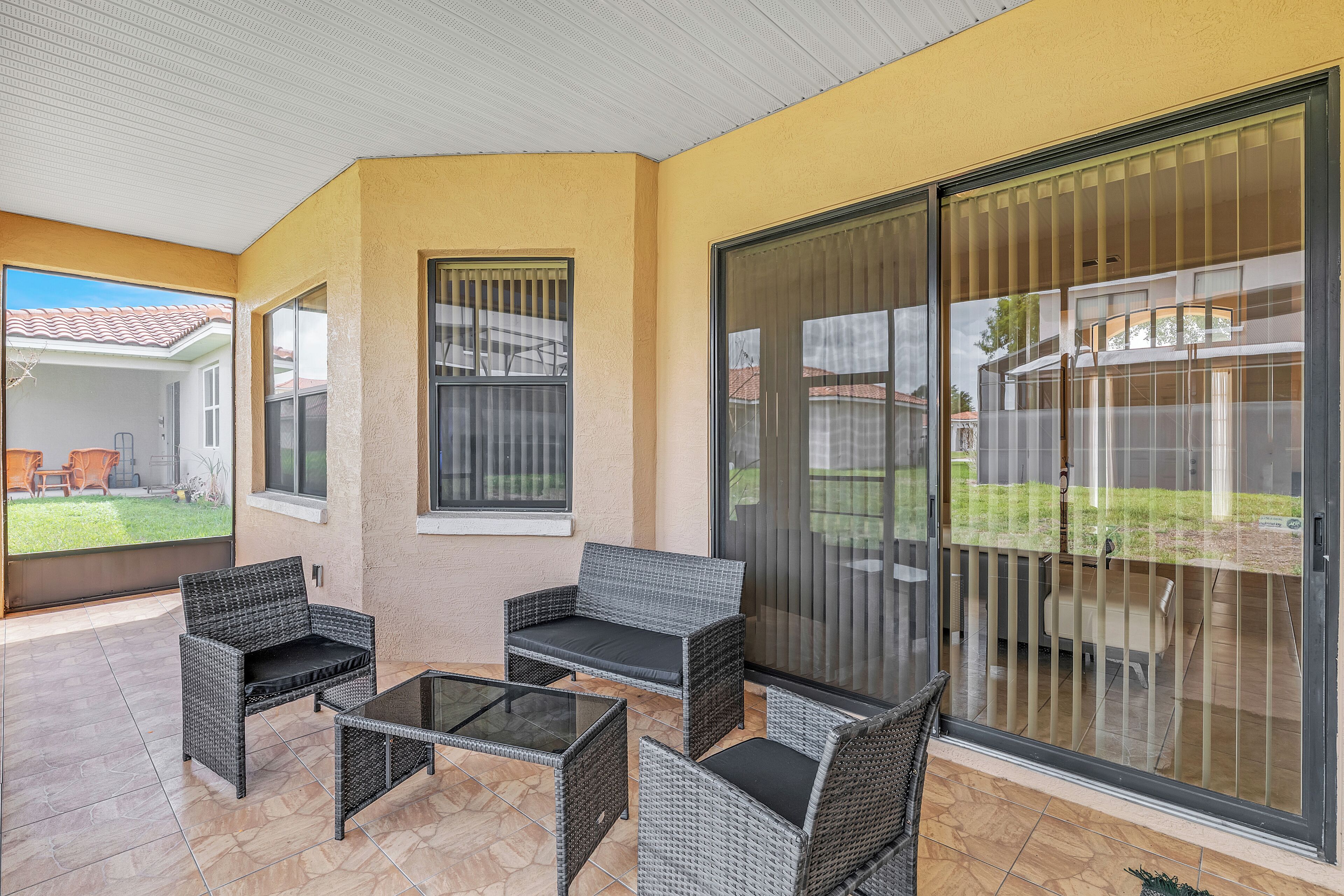 Rumah | Teras/patio