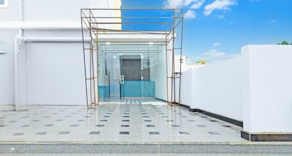 Suiteftl Kompally Property