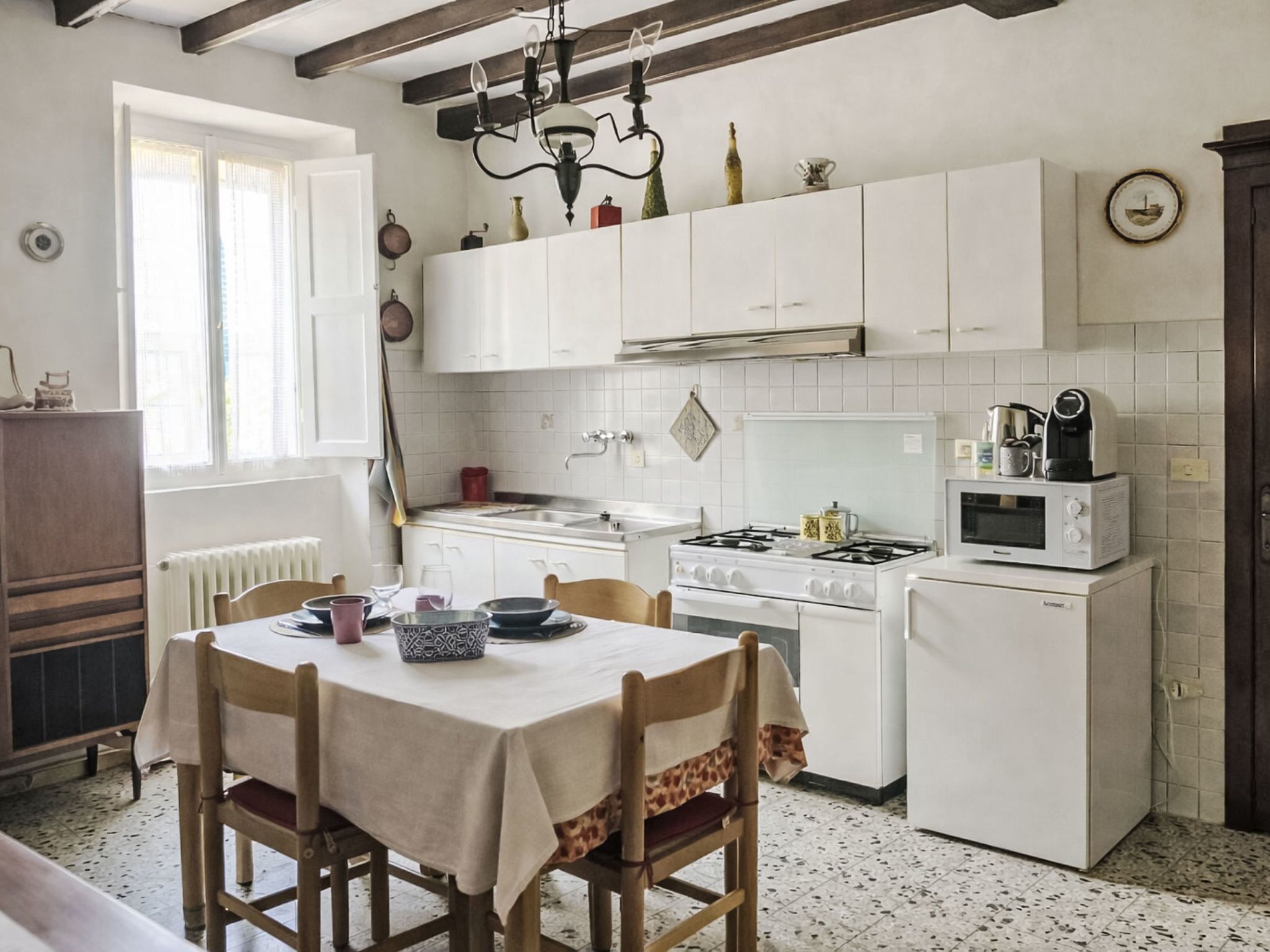 Fridge, microwave, oven, cookware/dishes/utensils